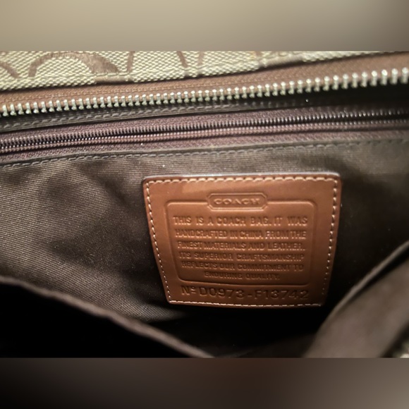 Vintage Coach handbag - Picture 4 of 6